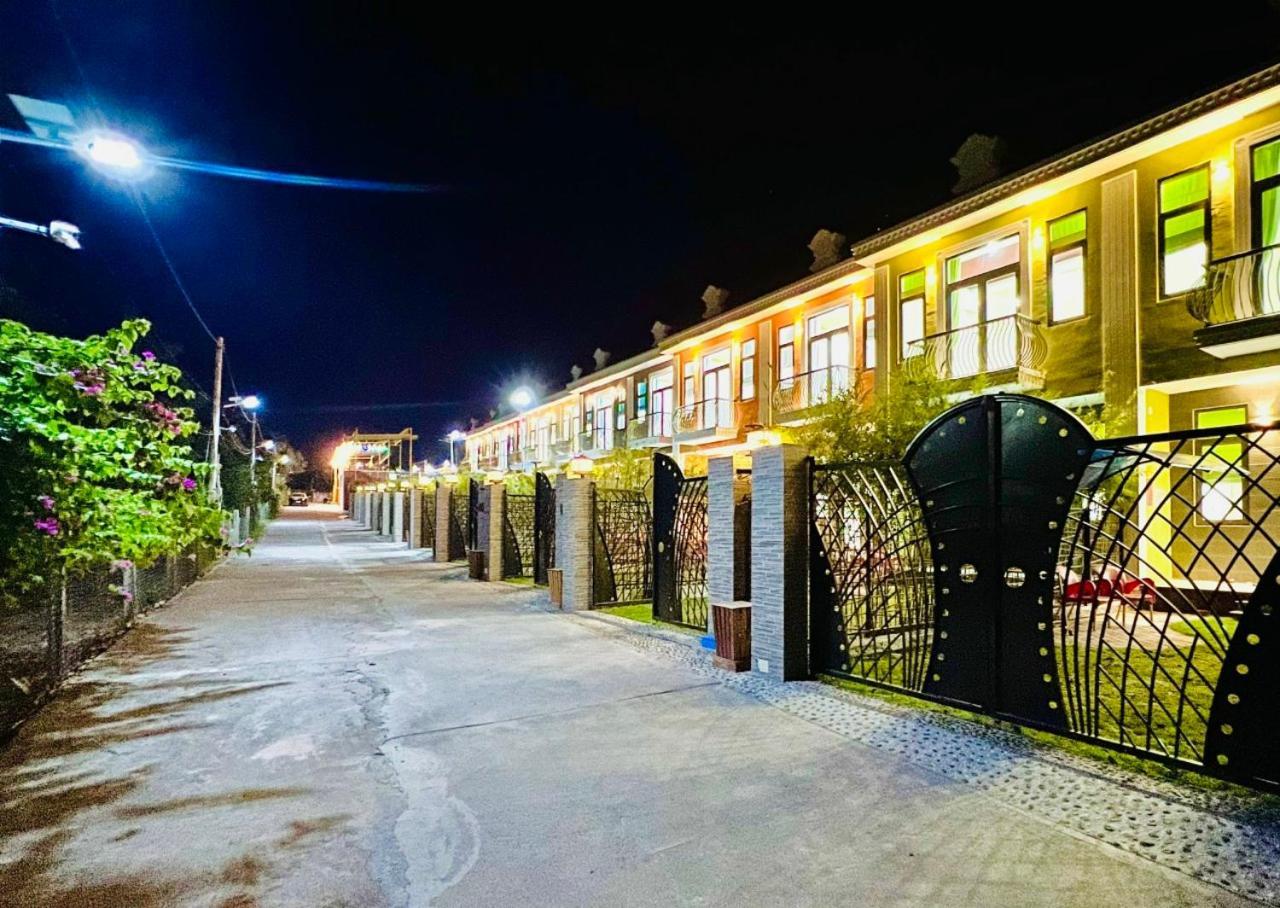 Viet Kieu Royal Hotel Xuyen Moc Bagian luar foto